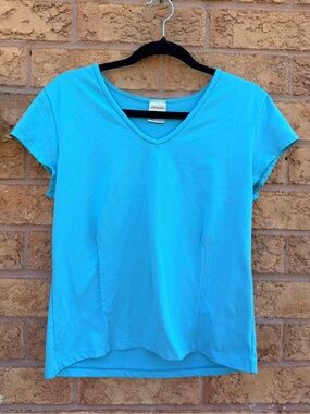 10/$25 • Marika V-Neck Short Sleeve Active Tee